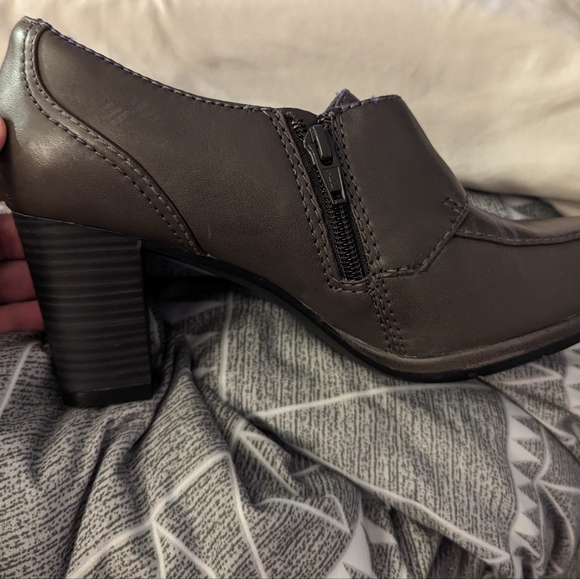 Clarks Grey Brynn Poppy shoe size 8 - Picture 2 of 6